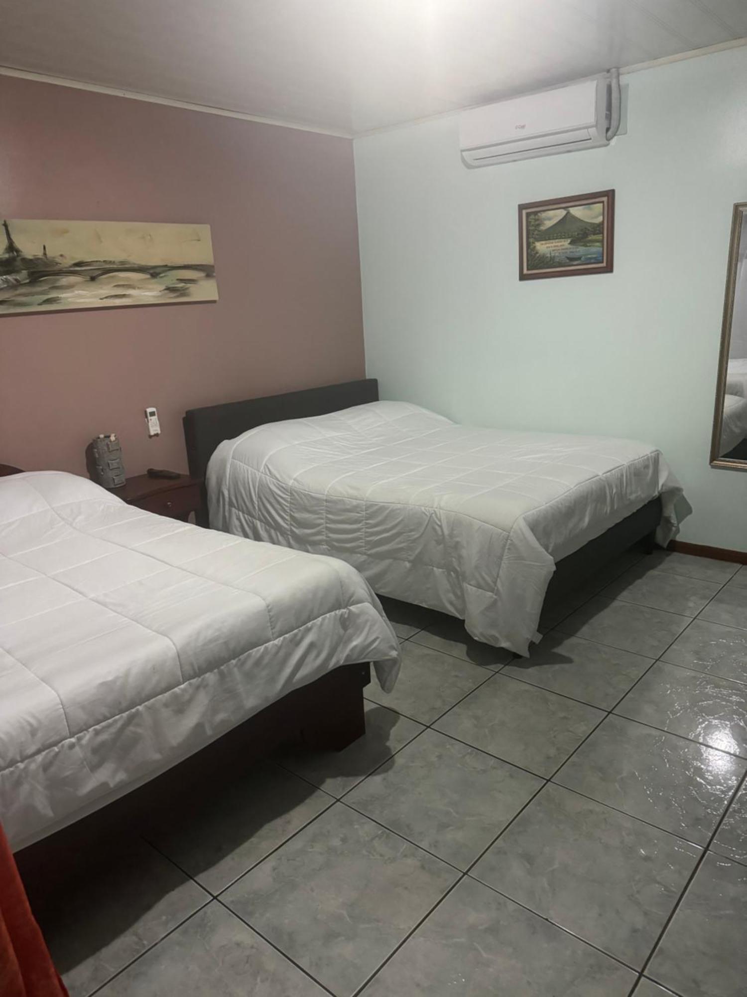 Hotel Vale's Chiles  Esterno foto